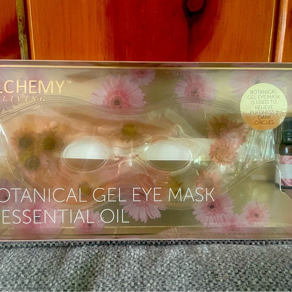 Botanical Gel Eyemask - Picture 3 of 5